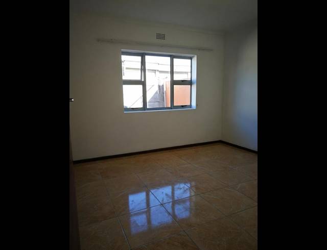 2 BEDROOM PROPERTY TO RENT IN GRASSY PARK